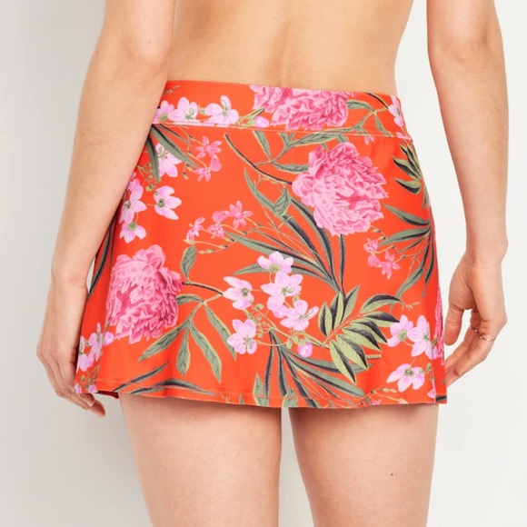 NWT OLD NAVY High-Waisted Swim Skirt   Color: Red Floral - Picture 3 of 9